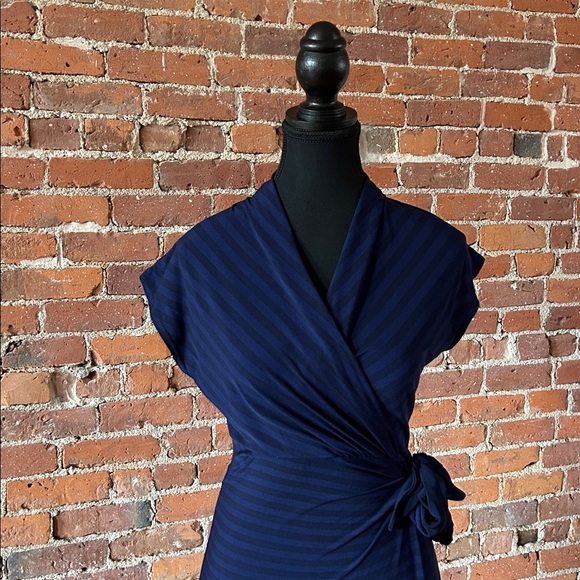 🇨🇦 RW&Co. dress - Picture 2 of 5